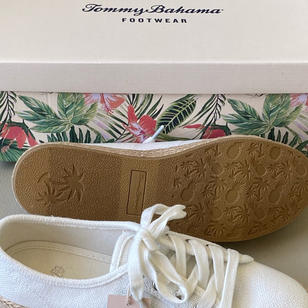 Tommy Bahama Sneakers - Picture 4 of 8